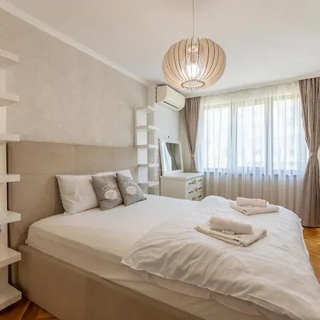 Spacious 2br With Garage In Chataldzha Warna